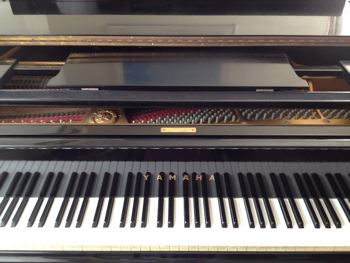 ヤマハ グランドピアノG2A(No.G2)の重たい鍵盤を軽くする｜渡辺ピアノ 